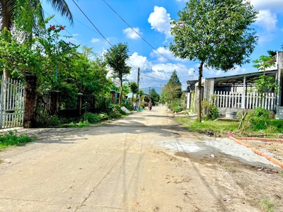 Lô đất trục chính Đông Phú giá chỉ nhỉnh 1 tỷ 1