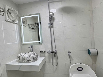 Cho thuê căn hộ tập thể khu trung tự nhà a1 đủ đồ, 3pn 3wc 2