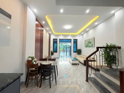 Bán căn nhà 4 tầng mặt phố Trương Hán Siêu, ph Nhị Châu, TP HD, 55m2, mt 4m, 3 ngủ 1