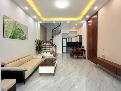 Bán căn nhà 4 tầng mặt phố Trương Hán Siêu, ph Nhị Châu, TP HD, 55m2, mt 4m, 3 ngủ 4