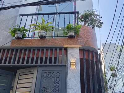 Chính chủ bán nhà 2 mặt kiệt Nguyễn Hoàng thông nhiều đường Nguyễn Văn Linh - Hoàng Diệu.. 0