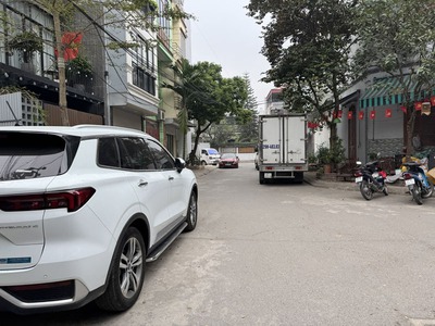 Cần bán 40m2 TĐC Phúc Lợi, khổ đẹp như tranh, sát hồ điều hòa và 6 tòa Chung cư Ruby 0