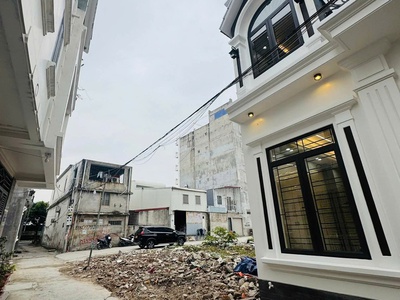 Căn nhà 3 tầng mẫu vila Ngay Chợ Vĩnh Khê thông sang 208, an Đồng, An Dương, Hải Phòng. 0