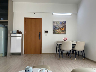 Cần bán căn hộ GÓC tầng Trung, hướng view hồ 2PN tại Thanh Hà Mường Thanh 2