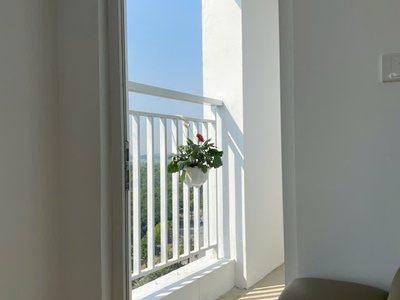 Cần bán căn hộ GÓC tầng Trung, hướng view hồ 2PN tại Thanh Hà Mường Thanh 8