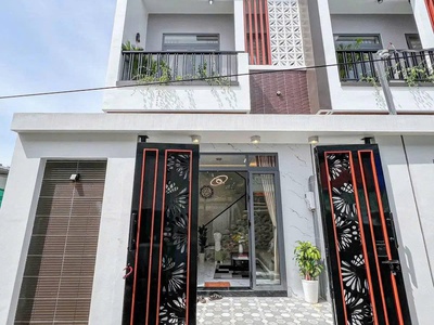  bán ngay nhà đẹp - ngay trung tâm thủ dầu một dt 4x30 120m     3 tầng chỉ 2tỷ2 0