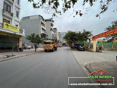 Cho thuê tầng 1  100m2, đường Nguyễn Tất Tố 0