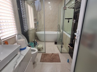 Bán nhà mặt phố đường tự do, q.9, thủ đức, tp hcm. dt 90m2, 3 tầng, 4pn, 4wc, sổ hồng. giá 9,05 tỷ 4