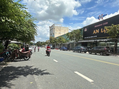 Bán dãy trọ ngang 10.5m 410m2 hẻm 1 sẹc 26 nguyễn văn lượng gần cv văn hóa chỉ 46 tỷ. 1