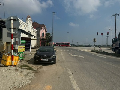 Bán đất mặt tiền quốc lộ 1a   trung tâm ngã 3 đường tránh 1