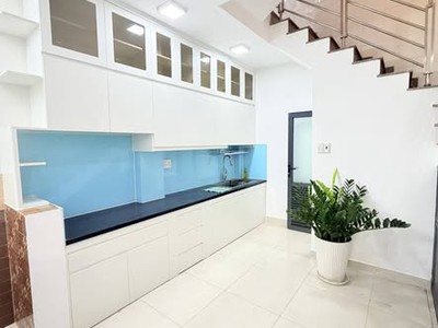 Nhà hxh đường ni sư huỳnh liên quận tân bình phường 10 cũ. 2