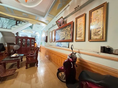 Bán nhà 3 tầng hàng xóm hiệp thành city- hẻm xe hơi vào nhà-dt khủng 128m2- 4pn có pn đất -chỉ 6,8 4