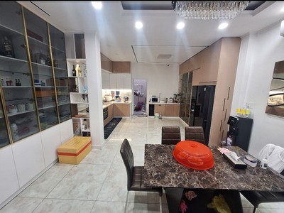 Bán nhà mặt phố đường tự do, q.9, thủ đức, tp hcm. dt 90m2, 3 tầng, 4pn, 4wc, sổ hồng. giá 9,05 tỷ 1