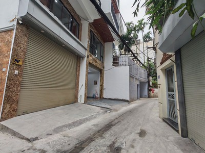 Phố cổ bồ đề, long biên  dt 54m  x 6 tầng  gara oto, thang máy  chỉ hơn 16 tỷ là nhận nhà 0