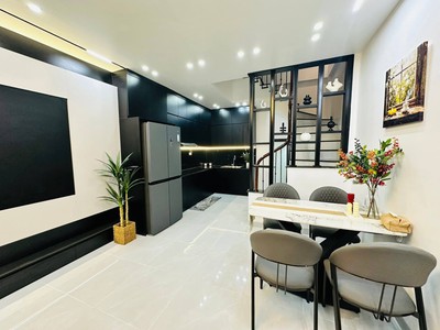 Phố cự lộc/thanh xuân-35m 5 tầng 4m mặt tiền-ngõ thông-cạnh royalcyti- 10,9 tỷ 1