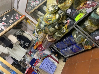 Sang nhượng cửa hàng giặt là   ngõ thái thịnh 1, đống đa 2