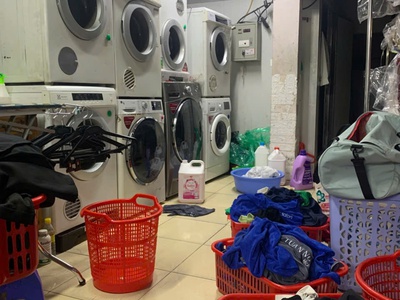Sang nhượng cửa hàng giặt là   ngõ thái thịnh 1, đống đa 0