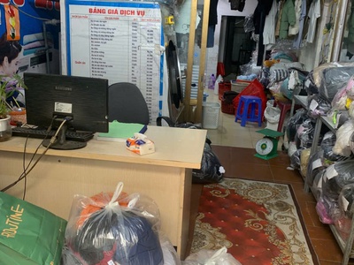 Sang nhượng cửa hàng giặt là   ngõ thái thịnh 1, đống đa 4