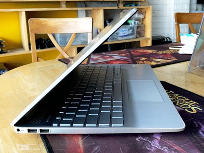 Laptop HP Laptop 15s Core i3-10110U Ram 8GB SSD 240GB VGA ON Màn 15.6 Inch Máy Đẹp 2