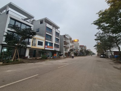 Mở bát 2026 với lô góc 60m2 Tđc Trâu Quỳ, đường 13m và 5m giá đầu tư tốt. Lh 0989894845 Tôi có lô đấ 0