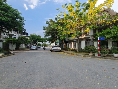 Mở bát 2026 với lô góc 60m2 Tđc Trâu Quỳ, đường 13m và 5m giá đầu tư tốt. Lh 0989894845 Tôi có lô đấ 2