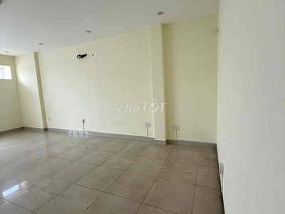 Mặt tiền Chương Dương,P.Linh Chiểu,TP Thủ Đức,3 tầng,5PN 3WC,DTSD  260m2,giá 27tr/tháng 8
