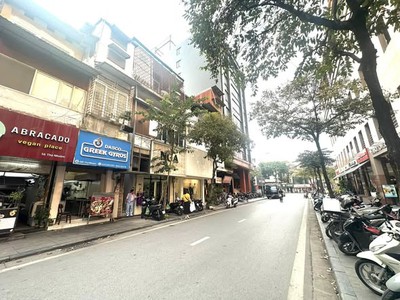 Mặt Phố Thợ Nhuộm Mặt Tiền 5M nhà có Thang Máy 38 Tỷ 0