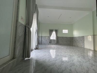  nhà 3 tầng lô góc    đô đốc lộc, hòa xuân    chỉ 9,4 tỷ  2