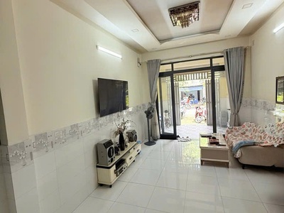 O1900  nhà mặt tiền song hành q12, shr, vuông, 4x18m, 9.x tỷ 1