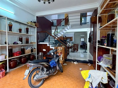 Bán nhà 3 tầng đường hoà minh 14 -  sát kinh dương vương, gần biển 0