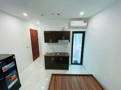 Chính chủ bán cmnn mới cứng - 7 tầng - thang máy xịn - ngõ thông - ô tô vào nhà - 18 phòng 2