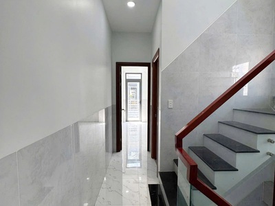 Nhà mới 2 lầu/sân thượng bùi huy bích p12 q8 2