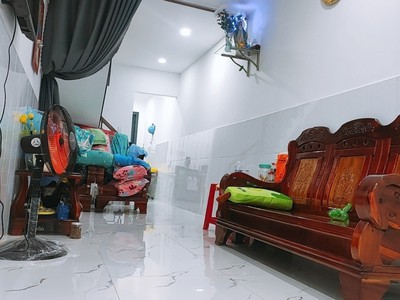 Ngay công viên phú nhuận, xe hơi đỗ cửa, 30m2 2 lầu 2pn, mới ở ngay, sổ vuông đẹp, mặt tiền thụt 0