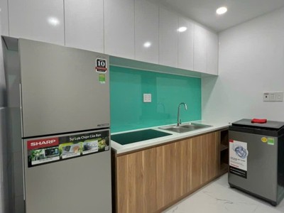 Ngay công viên phú nhuận, xe hơi đỗ cửa, 30m2 2 lầu 2pn, mới ở ngay, sổ vuông đẹp, mặt tiền thụt 1