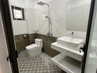 Siêu phẩm nhà mới 5 tầng liên mạc, bắc từ liêm, dt 30m2, mt 3,2m, ô tô đỗ cửa 3