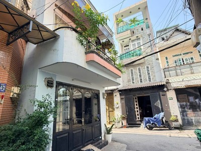 Chế lan viên tân phú - lô góc 2 mặt hxh đỗ cửa - 42m2  4.1x10.1  2 tầng đúc - giá cực tốt chỉ 3.5 tỷ 3