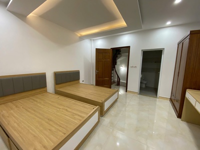 Cho thuê nhà nguyên căn ngõ 158 ngọc hà, 35m  x 5 tầng, 3pn, 13 triệu 2