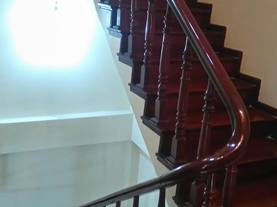 Cho thuê nhà nguyên căn ngõ 186 trần duy hưng, 50m  x 4 tầng, 4pn, 3wc, 16.5 triệu 4