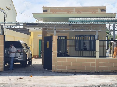 Cho thuê nhà nguyên căn góc 3 mặt tiền - Số 04 Nguyễn Du, TX Kiến Tường 1