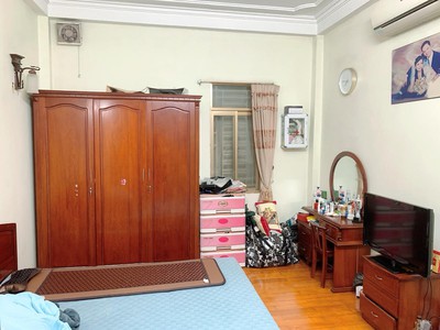 Cần bán gấp, nhà ngõ 21 lê văn lương-46m 5 tầng 4mmt- ngõ thẳng, thông- kinh doanh 2