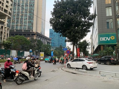 Cần bán gấp, nhà ngõ 21 lê văn lương-46m 5 tầng 4mmt- ngõ thẳng, thông- kinh doanh 0