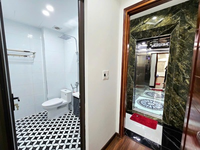 Nhanh bán nhà đức diễn,bể bơi từ liêm,oto,thang máy,dt:45mx6t,mt 5m,nhỉnh 8ty 2