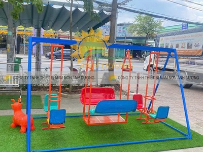 Xích đu sắt mầm non, xích đu trẻ em ngoài trời giá rẻ 5