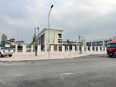 Bán mảnh đất 2 mặt tiền tổ 6, quang minh, mê linh, ngõ oto. cách kcn chỉ vài trăm mét 0