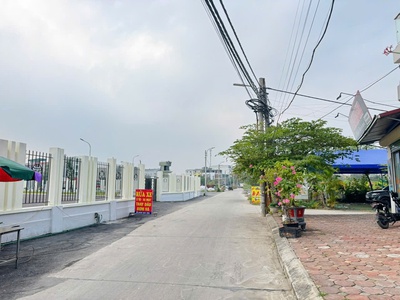 Bán mảnh đất 2 mặt tiền tổ 6, quang minh, mê linh, ngõ oto. cách kcn chỉ vài trăm mét 2