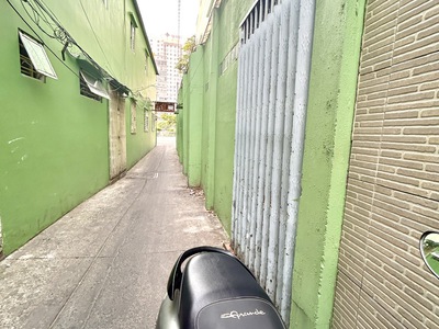 Bán nhà đ. bến vân đồn- nhà 3 tầng- cách 30m ra mt xe hơi- giao thương q8, q1 chỉ 2 phút đến trường 4