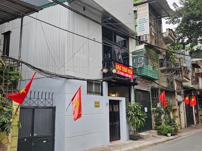 Cho thuê nhà ngõ 13 lĩnh nam   sau time city, ô tô đỗ cửa 0