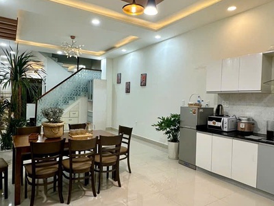 Cho thuê nhà nguyên căn mặt tiền phạm hồng thái p10 đà lạt giá 12tr 1