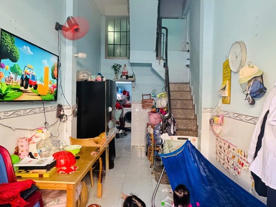 Bán nhà mặt tiền xe tải tới nhà    5 10  nở hậu 5.7   3 tầng   dòng tiền 10tr/th   giá chỉ 5.6 tỷ 2