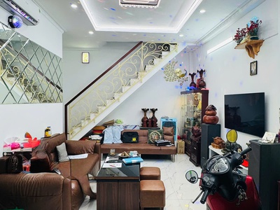 Ban  nhà 1/  vị trí đẹp hẻm ô tô kế mặt tiền trần văn quang    6  7    2 tầng 6.9 tỷ tl 1